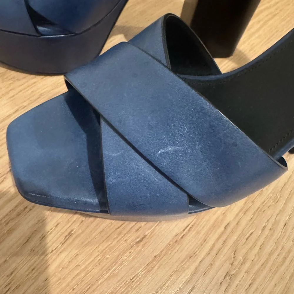 Saint Laurent Blue Leather Crisscross Block Heel Sandals - Picture 11 of 15
